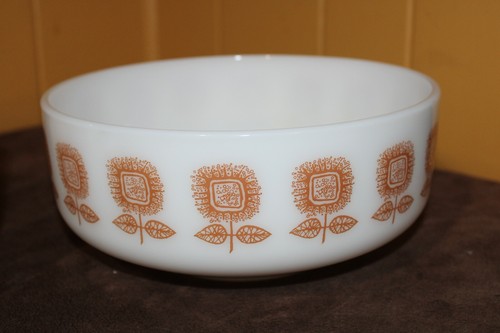 Federal Milk Glass Mixing Bowls Brown Flowers small 4.5"t x 8"w, big 4"t x 9.5"w - Picture 2 of 8