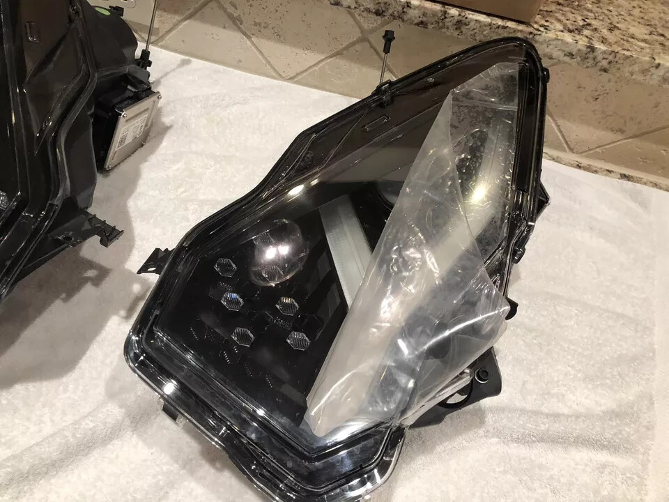 Lamborghini Aventador Headlight Set Complete OEM NEW 471.941.004D 471.941.003D *