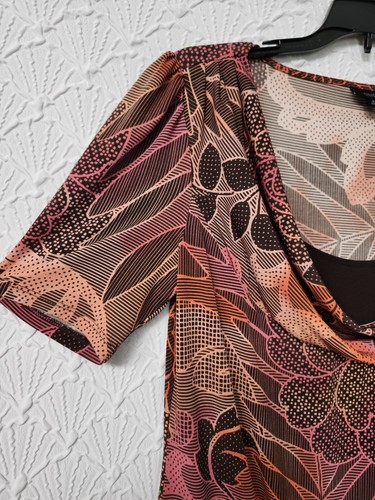 Womens Blouse East 5th Size S Nice Colors Pretty Floral Design Black Insert - Picture 4 of 7