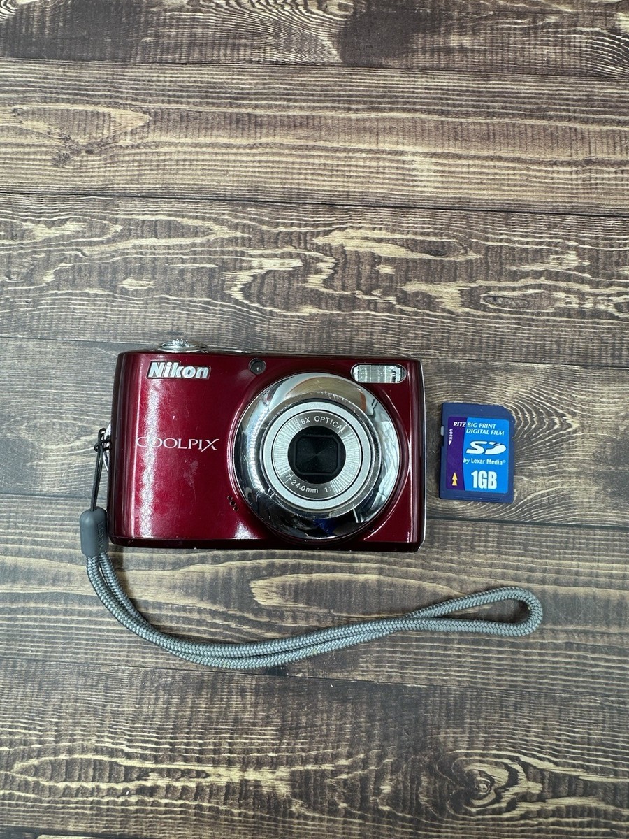 Nikon COOLPIX W300 レッド Front-26523_W300_fro-T50Wh5FS.png