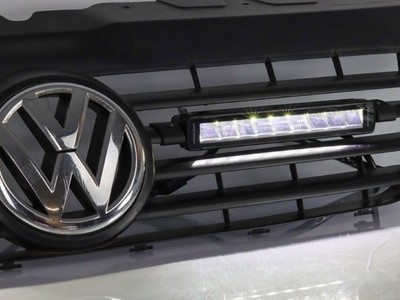 LED Fernscheinwerfer Kühlergrill Kit passend für VW T5 2003-2008 Caravelle