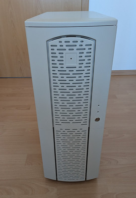Im Chieftec CS-601: Monster-Retro-PC mit Windows 98SE/XP GF6600GT SSD Dragon DX