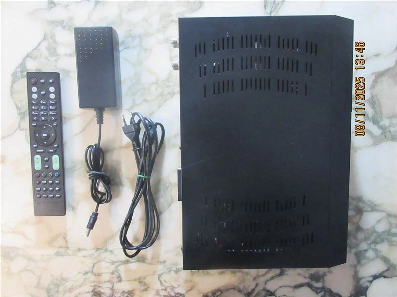 AX QuadBox HD 2400 Sat. Linux E² Receiver, mit neustem OSCam-ICam ! - Bild 4 von 4