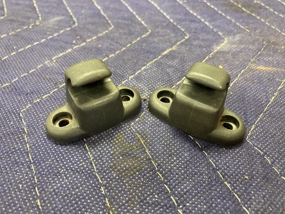 BMW 318i 325i E30 1984-1991 ganchos parasol clips retenedor OEM #2674M Foto 4 de 4