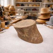 Petite forme à chapeau de modiste / chapelier en bois ancienne
