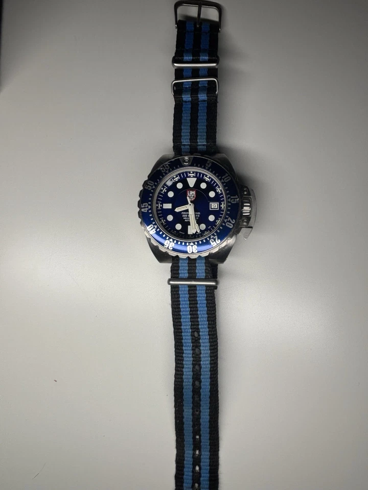 Reloj de buceo Luminox Deep Dive automático serie 1500 1513 500M hecho en Suiza Foto 4 de 4
