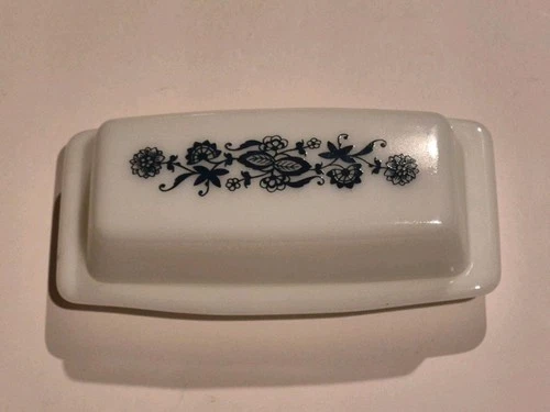 Vintage Pyrex Covered Butter Dish In Old Town Blue