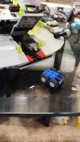 LEGO Space: Alien Avenger (6975)