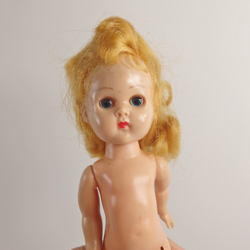 Vintage 8" Ginny Doll #A1010