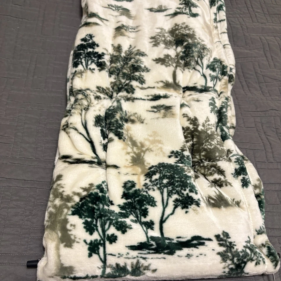 Manta de felpa ultra suave Eddie Bauer Home, bosque y árboles Foto 3 de 4