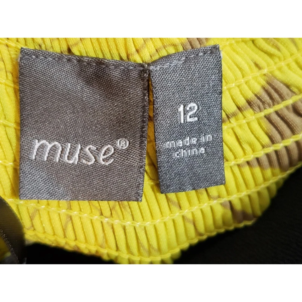 Платье-футляр женское Muse 12 желтое коричневое с цветочным рисунком эластичное плиссированное с воротником-хелтером - Изображение 3 из 4