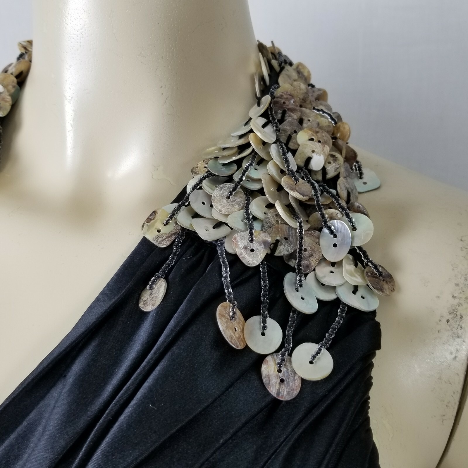 Tadashi halter styled open back shell beaded form… - image 3