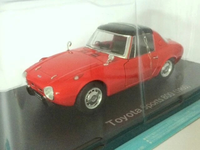 IXO Toyota 1:24 vehículos diecast y de juguete