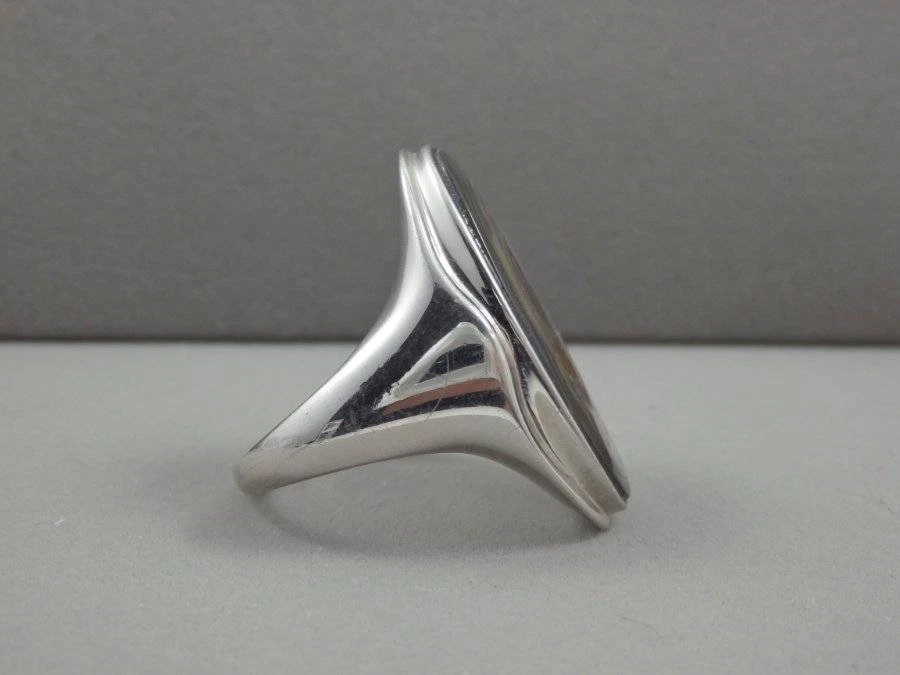 Moderno anillo largo ovalado de abulón talla 9 Foto 3 de 4