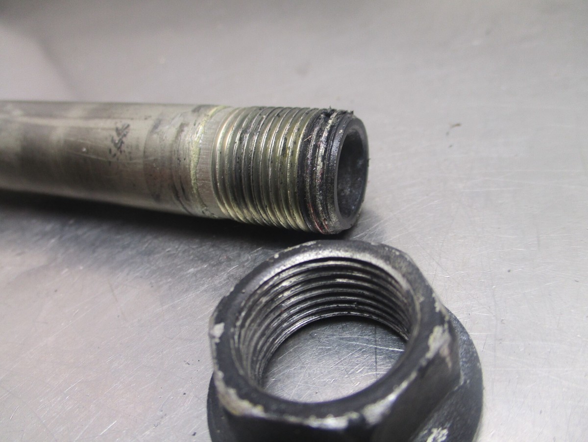2008 Kawasaki Ninja ZX10R Swingarm pivot Bolt 33032-0044 | eBay