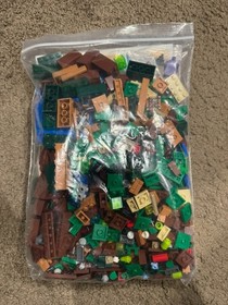 Retired LEGO Minecraft: The Witch Hut (21133)