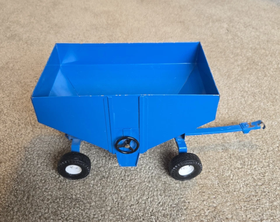 Vagón de alimentación por gravedad fundido a presión azul ERTL New Holland de colección - escala 1:16 **RARO** Foto 2 de 4