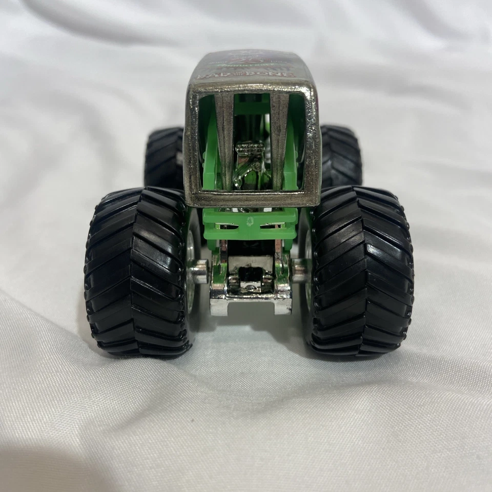 Monster Truck campeón de carreras Hot Wheels Grave Digger 1:64 25 aniversario 2006 Foto 4 de 4