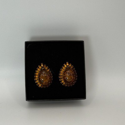 43- Heidi Daus Clip-on Earring Of Ambar Crystal and Citrus