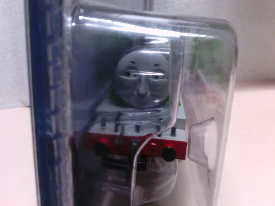 Bachmann Trains Thomas and Friends Henry 58745 HO/OO 2018 Brand New - Image 3 of 4