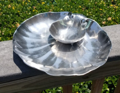 WILTON ARMETALE SHELL SHAPED 2 pc Chip-n-Dip Hors D'Oeuvre Set Silver 11.5''