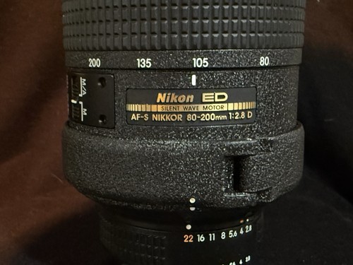 Nikon Zoom-NIKKOR 80-200mm f/2.8G ED-IF AF-S VR Telephoto Lens Has AF Issues