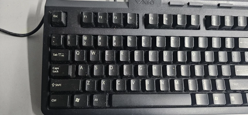 Sony Vaio PCVA-KB4P/U Desktop PS2 Wired Keyboard Num Pad Six Pin - Tested Works - Image 2 of 4