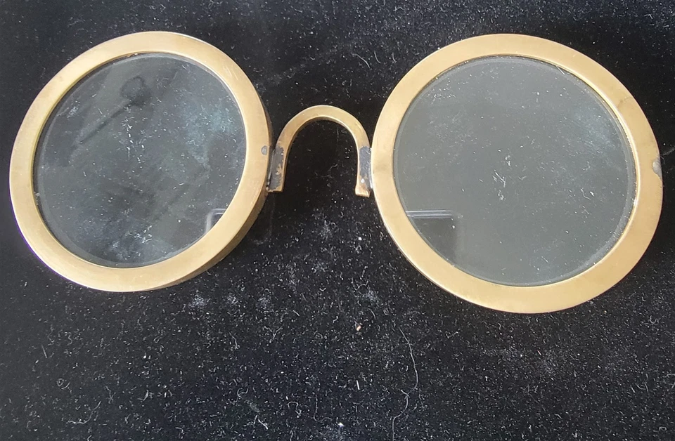 Victorian Trading La Traviata Magnifying Spectacles Reading Glasses 23D - Image 3 of 3
