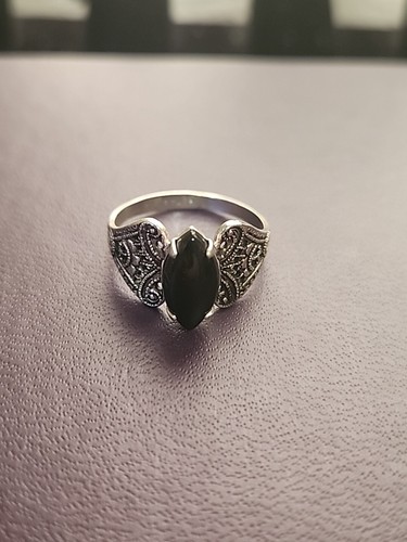 SETA Sz8 Silver Onyx Marquise Ring
