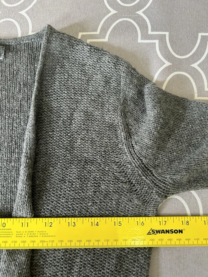 Cárdigan para mujer Anthropologie de terciopelo PEQUEÑO gris lana cachemir Foto 4 de 4