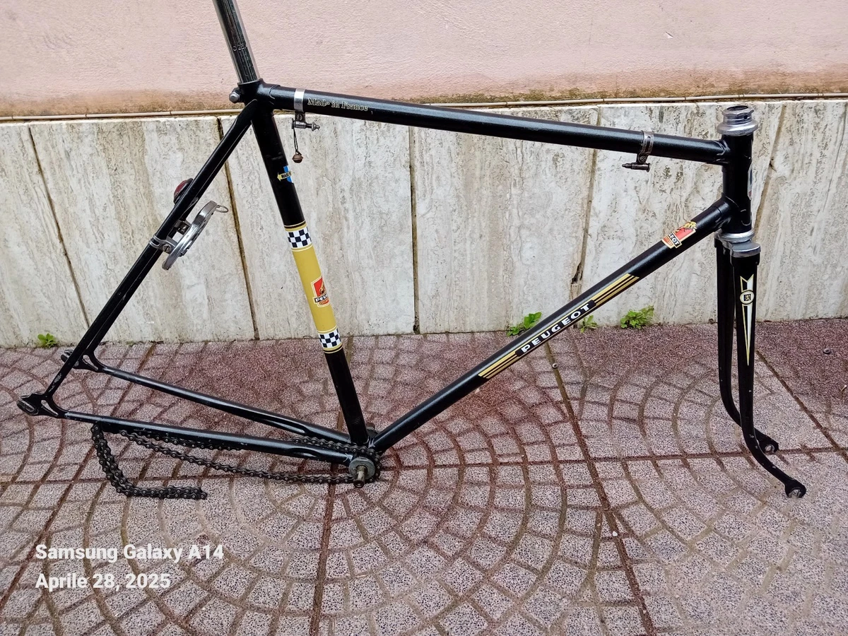 Vélo De Course Peugeot Vintage – Roues 28 Pouces – Pneus Boyaux – Dérailleur Simplex