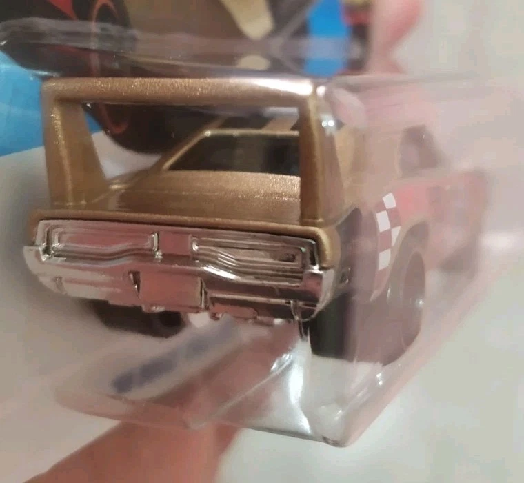 Hot Wheels 2026 '69 Dodge Charger Daytona 1:64 Case A - Immagine 4 di 4