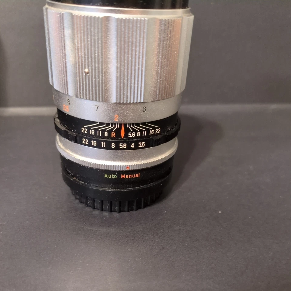 Teleobjetivo Petri 1:3.5 135 mm F3.5, tapa trasera y estuche Foto 4 de 4