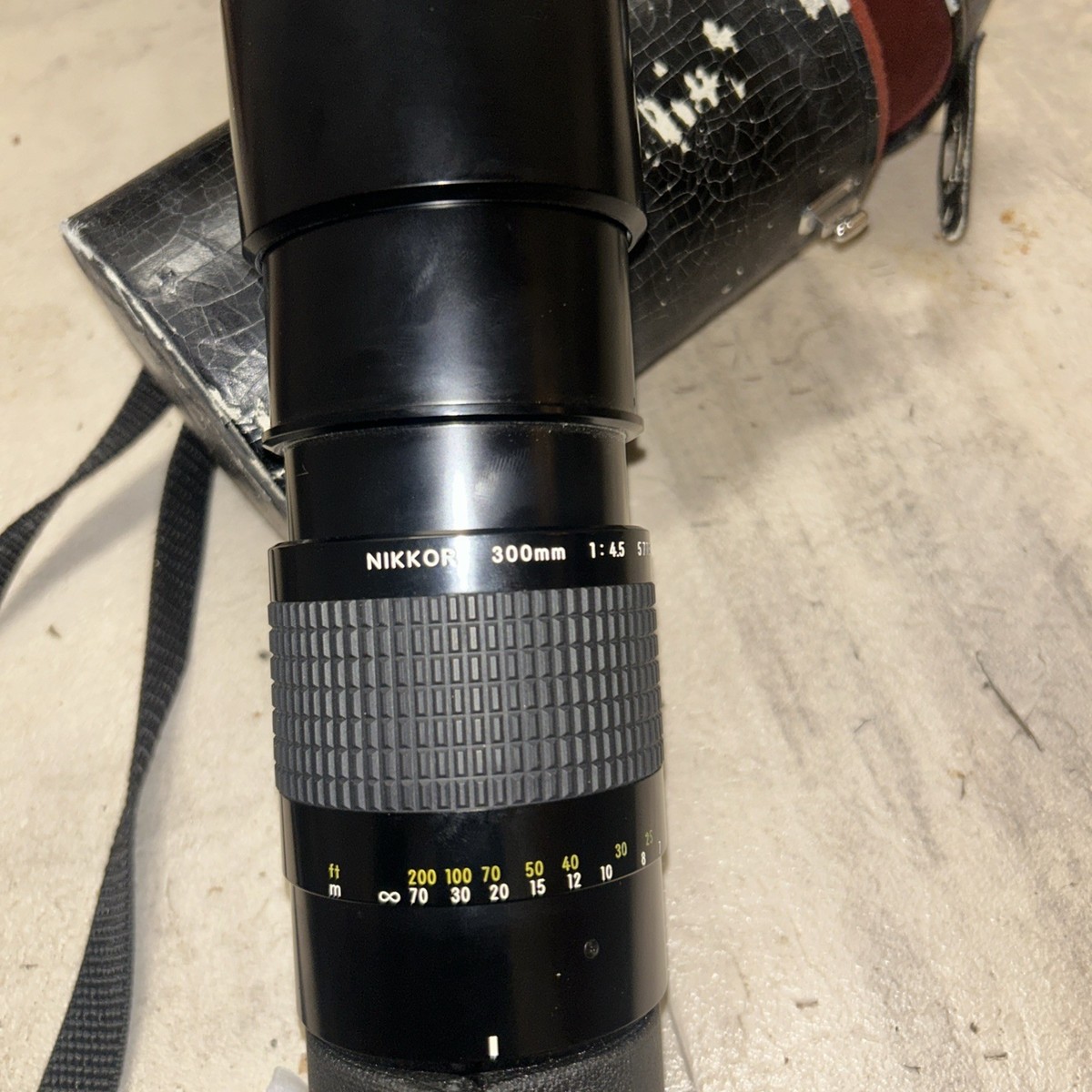 Nikon 70-300mm f/4.5-5. Nikkor Zoom Lens for Nikon. Used good