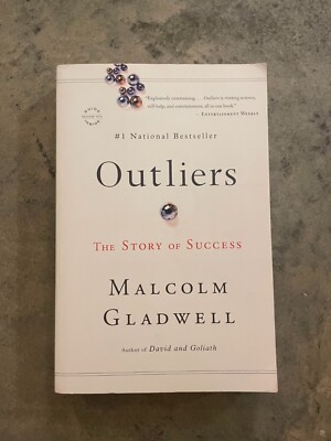 Outliers : The Story of Success by Malcolm Gladwell - paperback