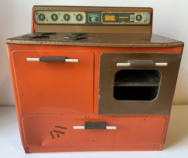Vintage 1940-50s Gabriel Tin Child’s Play Stove/oven