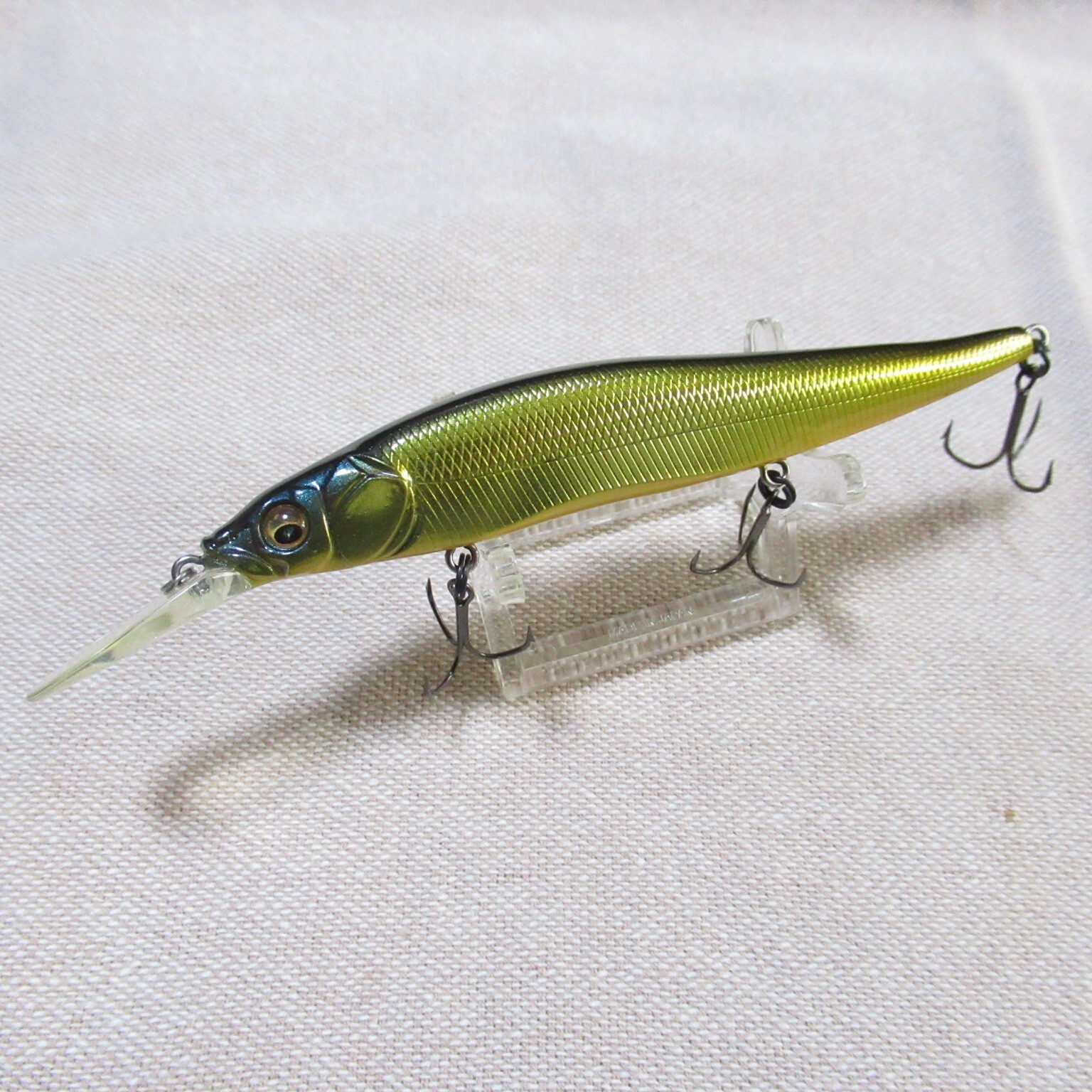 Leurre Megabass Vision 110 Oneten R Flottant - M Champagne Kinkuro (2667)