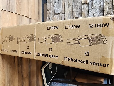 150W LED Parking Lot Light, 5000K Daylight With Photocell Sensor- Brown 