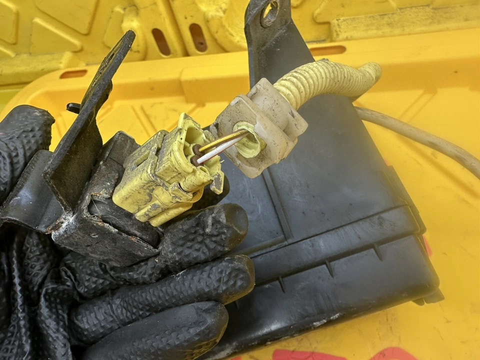 Caja de fusibles principal Toyota 4Runner 3.4 2001-2004/relé 7154-3245yb1 OEM Foto 4 de 4