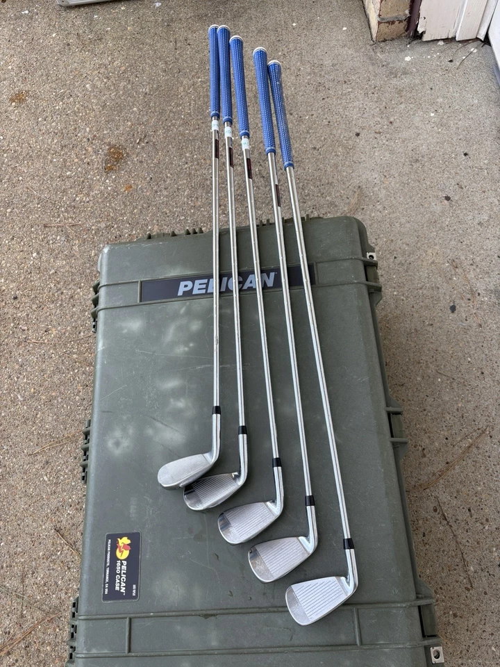 Cobra King Speedzone Iron set right hand RH (6.8.9.P.G) KBS Tour 90 & 110 - Image 3 of 4