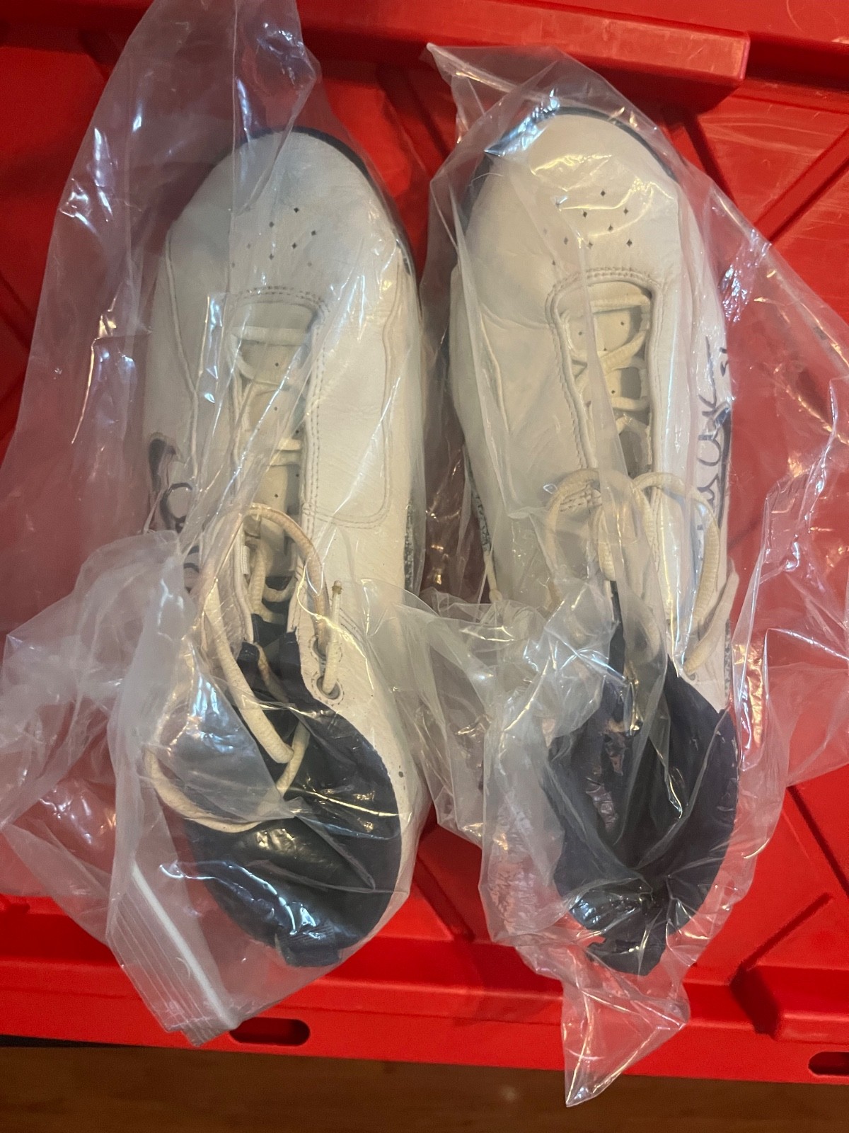 Chucky Atkins owned and signed basketball shoes, Orlando Magic, 1999, JSA
