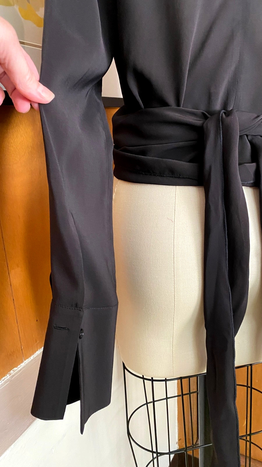 Scanlan & Theodore front split hem wrap Blouse To… - image 6