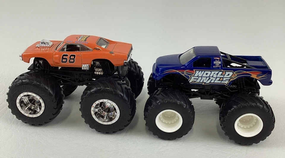 Camiones diecast Dodge Charger 68 Hot Wheels Monster Jam World Finals vehículo 1:64 Foto 3 de 4
