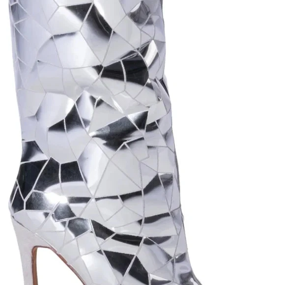 Botas de tacón para mujer AZALEA WANG "SHATTERED INOCENCE" talla: 8 plateadas reflectantes Foto 4 de 4