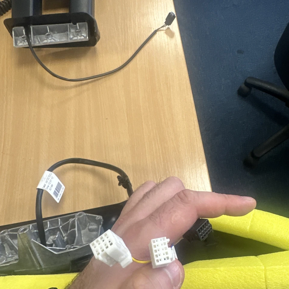 Genuine Mercedes Sprinter RH OS Long arm mirror arm (manual) A9108108402 - Image 4 of 4