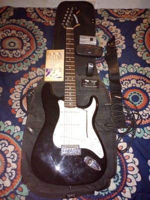 Fender Starcaster 6-String Electric Guitar w/Bag, Accessories, SP-10 Amplifier