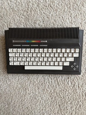 VINTAGE COMMODORE PLUS/4 COMPUTER