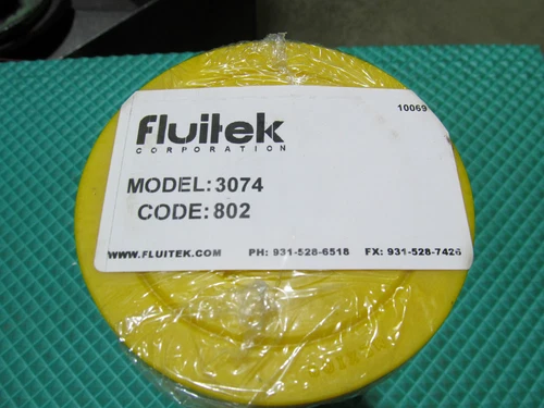 New Fluitek Filter Model 3074 Code 802 4-1/2" OD X 9-3/4" Lg 1.05" Dia Hole Thru