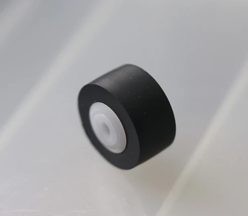 Pinch roller for most cassette decks  boomboxes - 13 x 8 x 2 mm - high quality