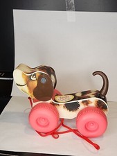 2014 Fisher Price Little Snoopy Pull Toy #01650 Red Wheels Bassett Hound ￼